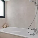 Beautiful New 2bdr Apartamento